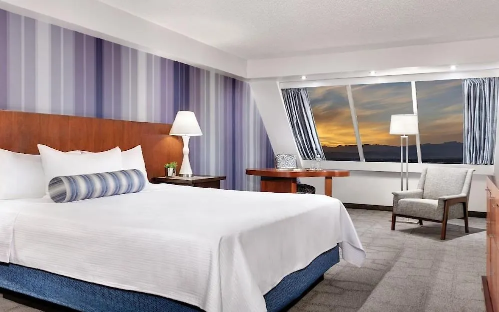 Luxor Hotel&Casino by Suiteness Las Vegas 4*,